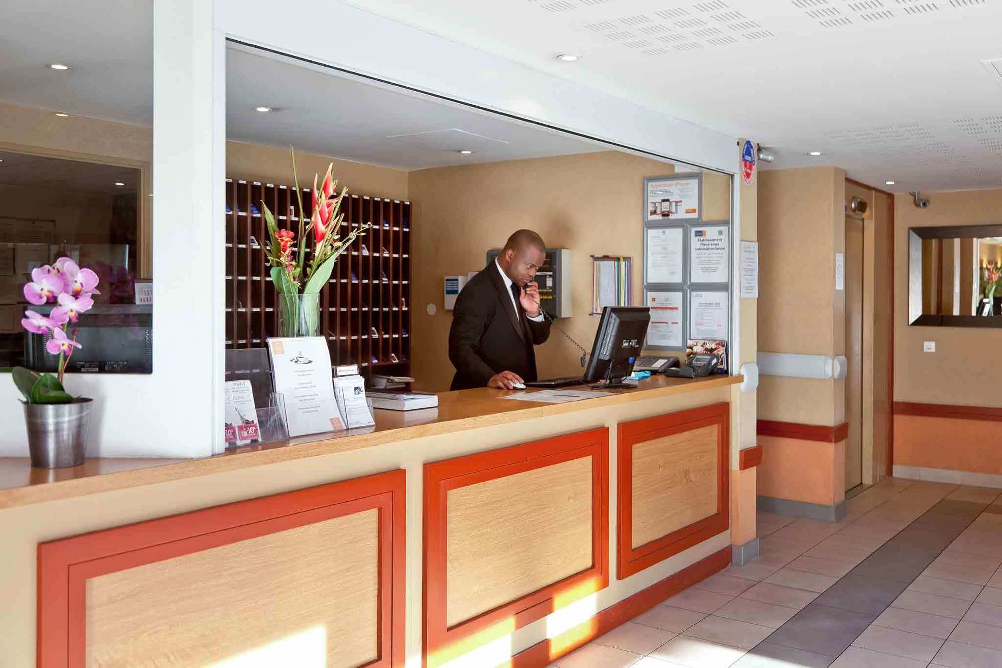 Aparthotel Adagio Access Paris Saint-Denis Pleyel Zewnętrze zdjęcie